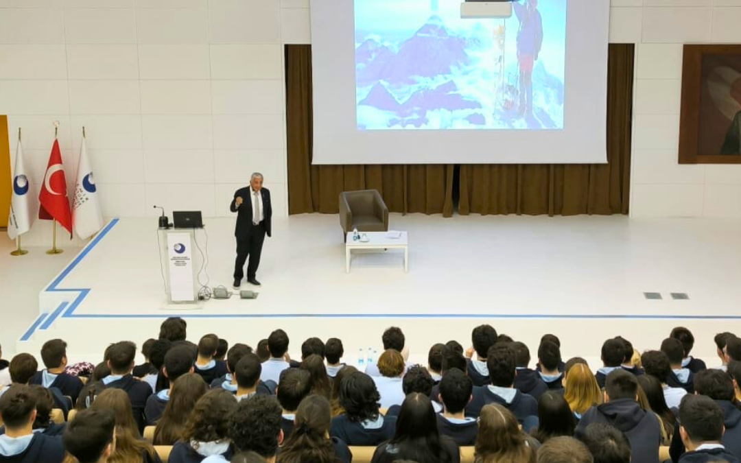 Tamer Taşkın Girişimcilik Semineri’nde Gençlerle Buluştu!