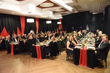 İAOSB Vakfı Kadınlar Kulübü’nden Destek ve Dayanışma Dolu Bir Yılbaşı Yemeği