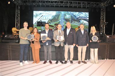 İAOSB Yaza Veda Gecesi İzmir İş Dünyasını Bir Araya Getirdi