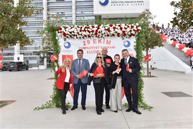 İAOSB Vakfı Kadınlar Kulübü’nden Duygu Dolu Cumhuriyet Kutlaması