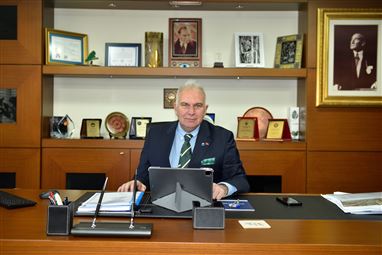 İAOSB Yönetim Kurulu Başkanı Cenk KARACE’nin 9 Eylül Mesajı
