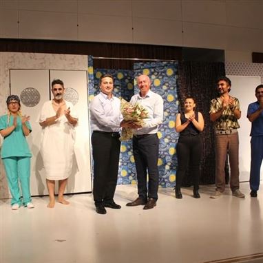 TiyatrOrganize'den Tek Perdelik Polisiye Komedi 'Abrakadavra'